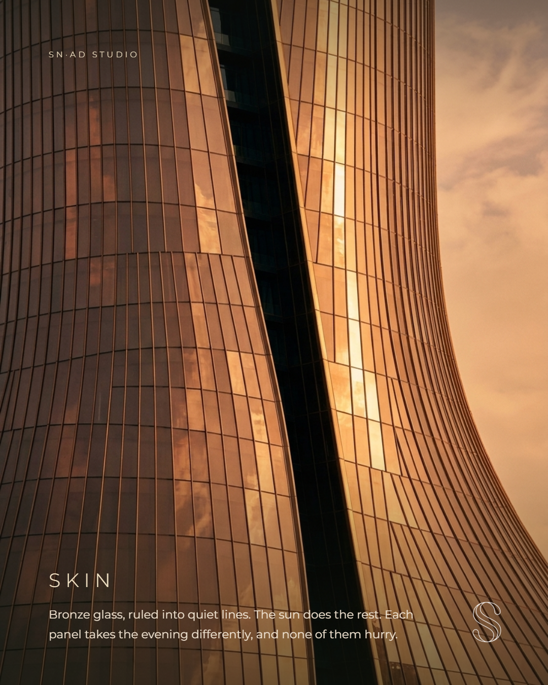 Dubai Tower — Bronzeglas-Fassade